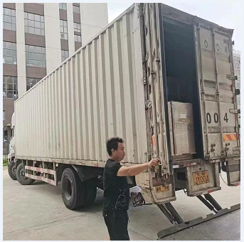 Pemuatan Barang di Taman Industri CKLASER