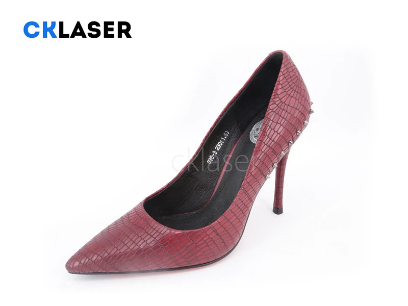 Mesin ukiran memotong kulit